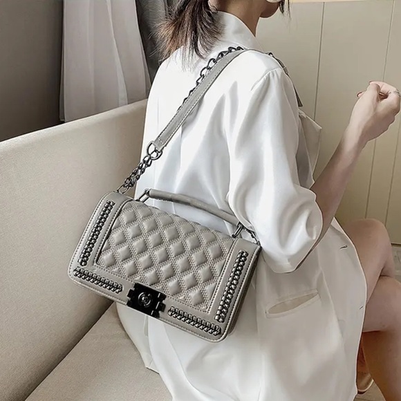 Grey Purse - Picture 6 of 7